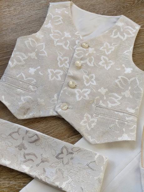 Slávnostný komplet, 92