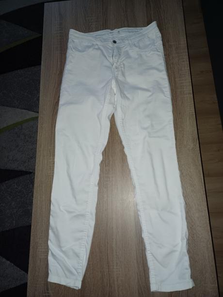 Biele rifle, sinsay,38