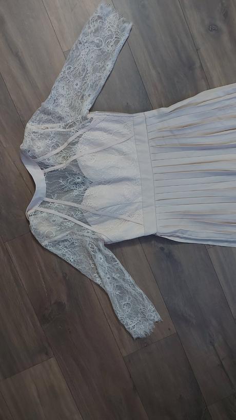 Nadherne damske saty, 38