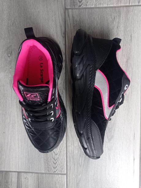 Športové tenisky, 37