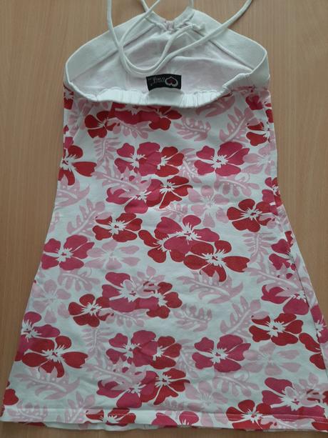 Športové šaty cca na 8-9 r., 134