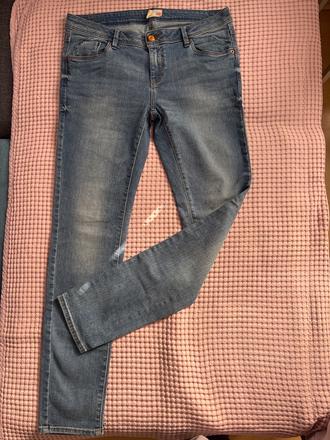 Damske skinny rifle, 42