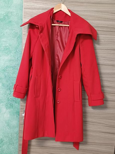 Červený kabát, f&f,40