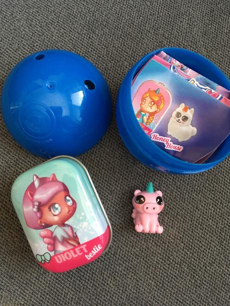 Malá figúrka z guličky,