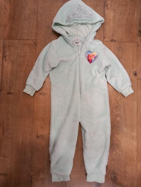 Overal pre dievcatko, disney,98