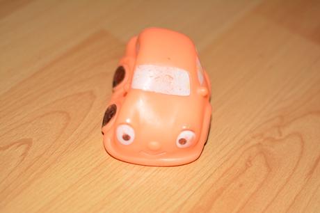 Auto piskacie s ockami, 