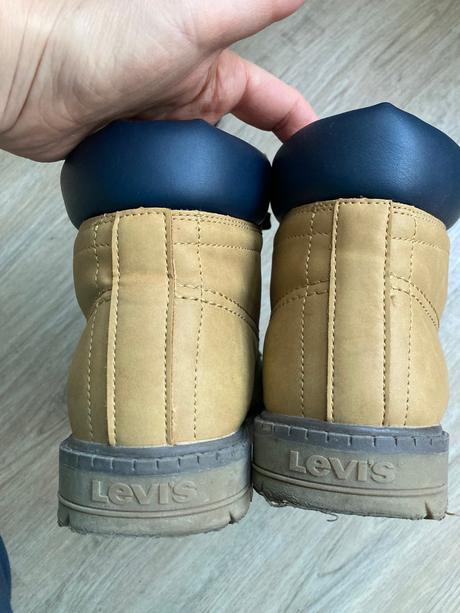 Topánky na zimu, levis,39