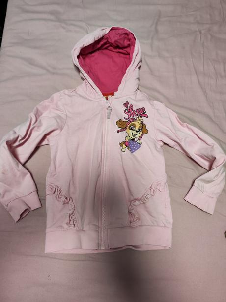 Spolu skye rifle 122 a mikinka 128, 122–134