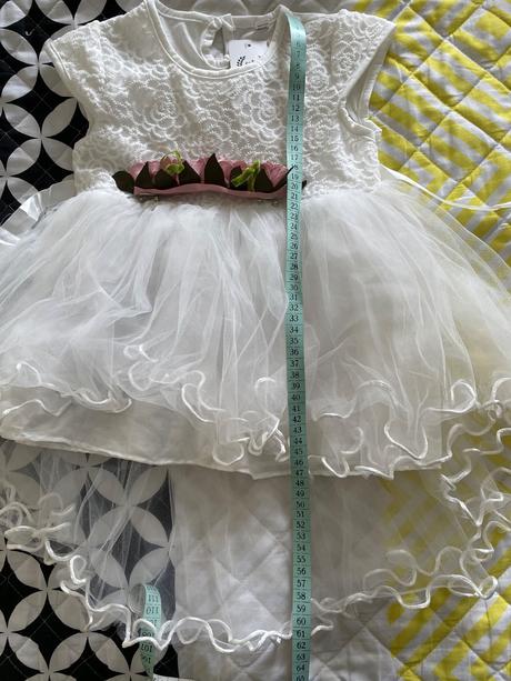 Slávnostné šaty, 92