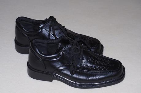 Chlapčenské spoločenské topánky, 33