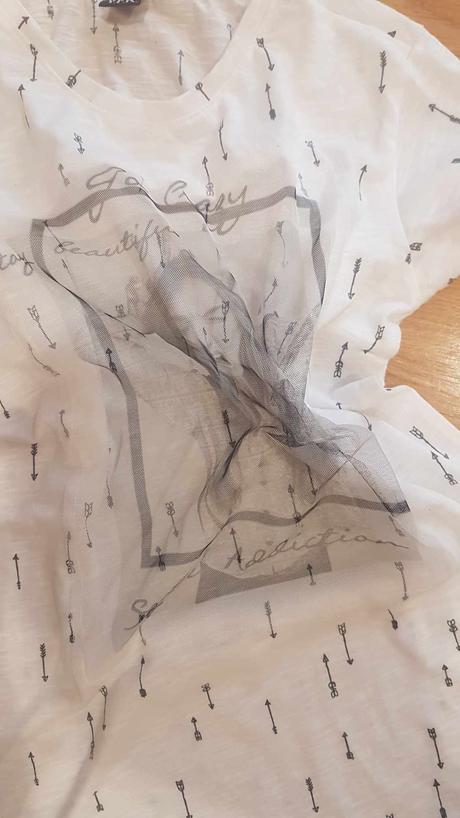 Tričko zo sieťkovým motívom v predu v. 170/176, 170