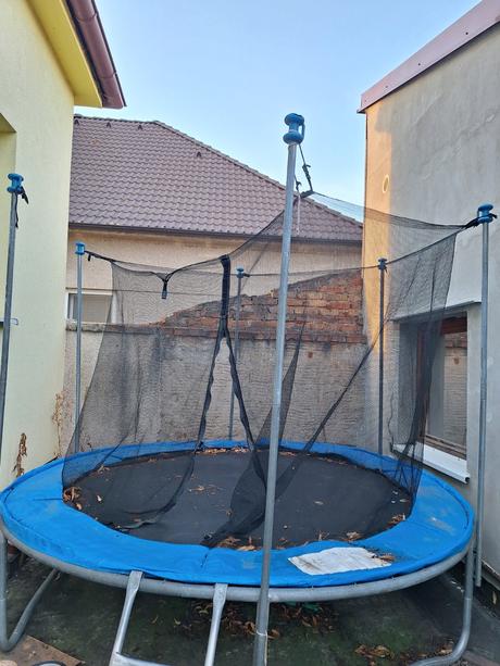 Trampolína, 250-299 cm