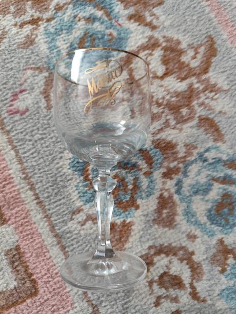 Pohár s vygravírovaným menom mária, 