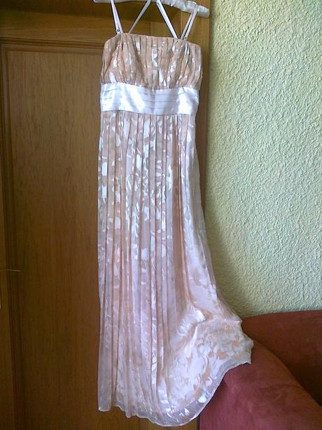 Spoločenské šaty zn. teatro, 38