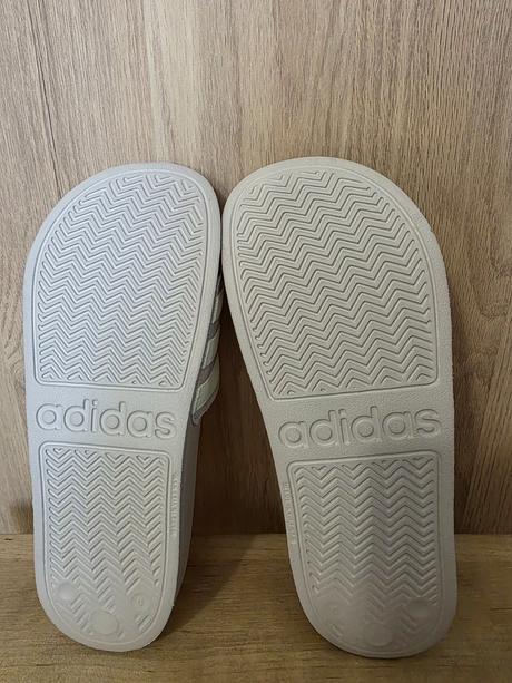 Šlapky adidas, adidas,38