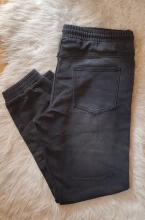 Teplákové rifle, 52