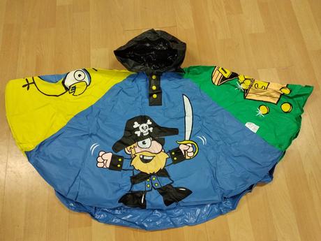 Krásny pršiplášť s vreckom, 98