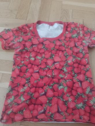 Tricko s jahodami, 36