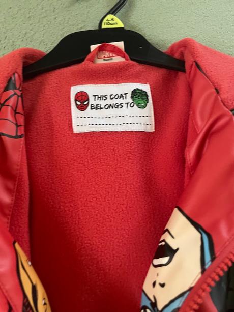 Nepremokavý kabát, ako nový, marvel,110