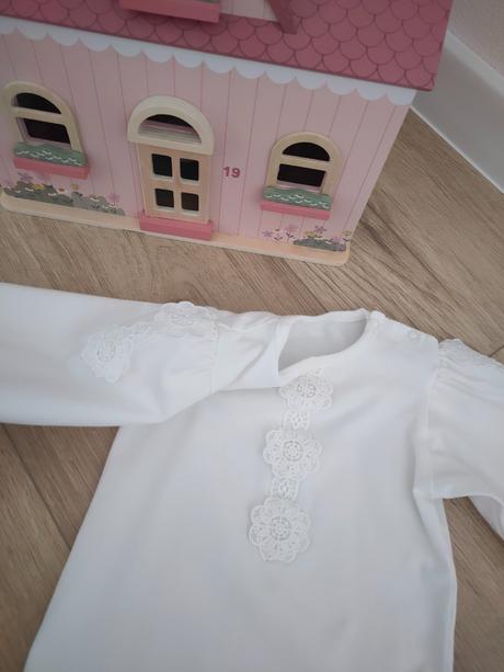 Slávnostne biele body s čipkou, vek. 86, 86