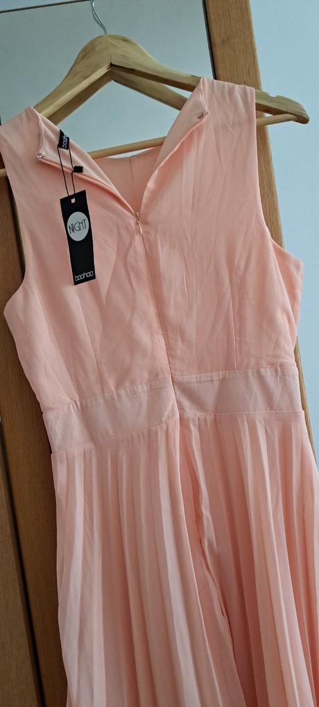 Prilezitostne saty boohoo, 36