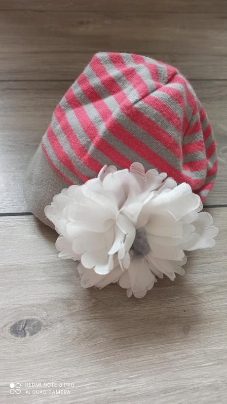 Pekná čiapočka, marika,80