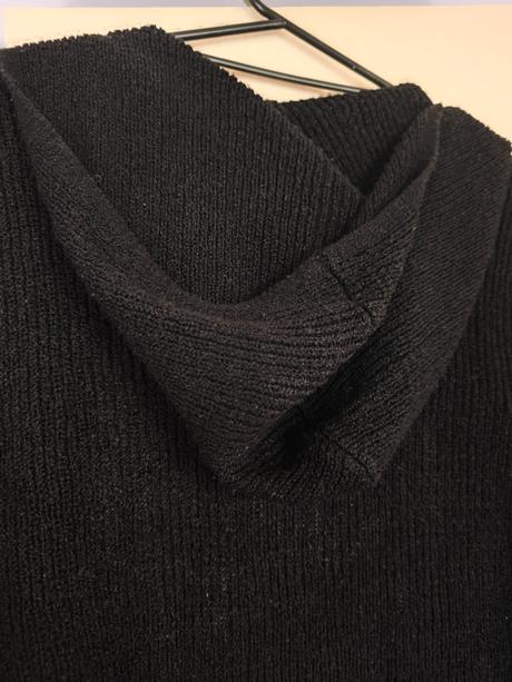 Dlhy čierny sveter, m