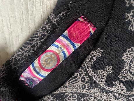 2x farebne saty zn. desigual, desigual,122