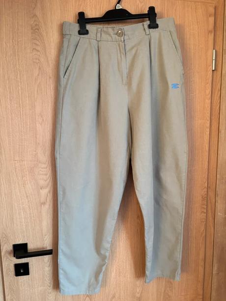 Mile almondky, mile,l