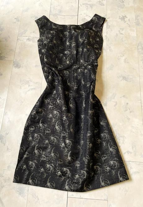 Spoločenské šaty, l