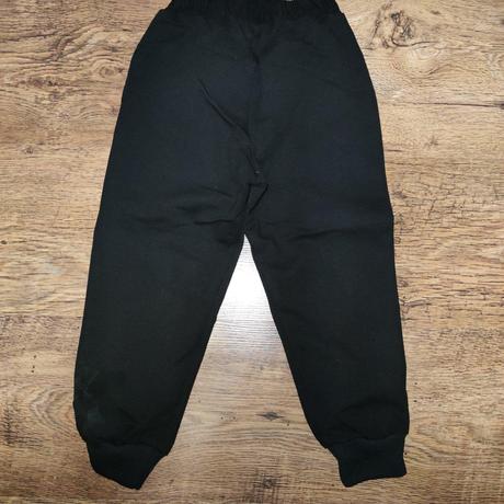 Tenké tepláky, 122