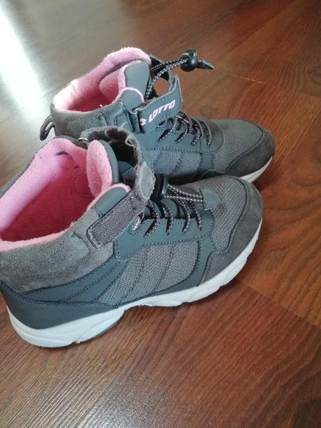 Dievcenske botasky, lotto,33