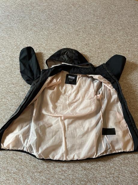 Predam prechodnú bundu, 152