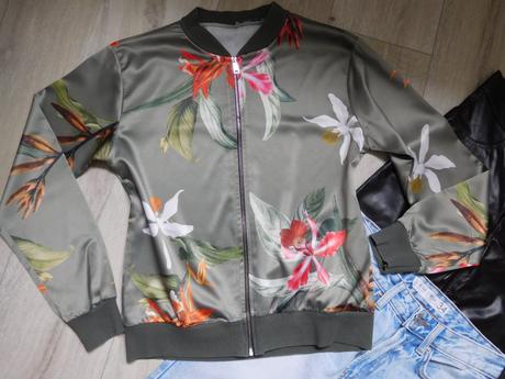 Balík oblečenia s, pre dámy, s