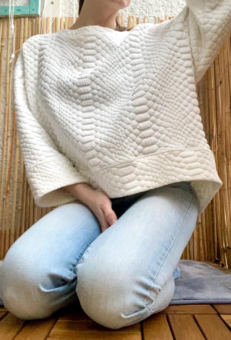 Elegantný oversize pulóver, m