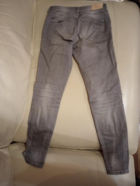 Ponúkam dievčenské rifle, mohito,32