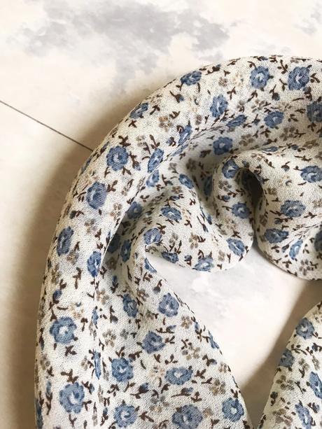 Kvetinková jemná šatka, l