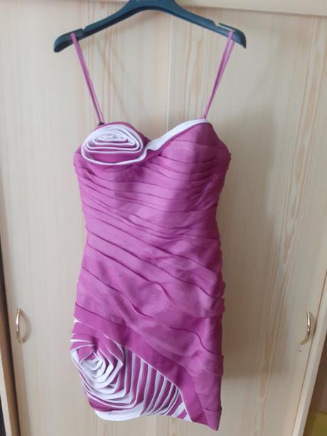 Ruzovo biele spolocenske saty, s