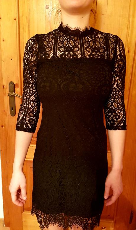 Elegantné čipkované šaty, reserved,34