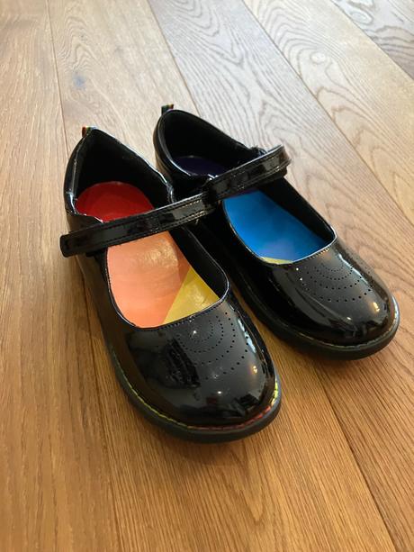 Lakované balerínky, 34