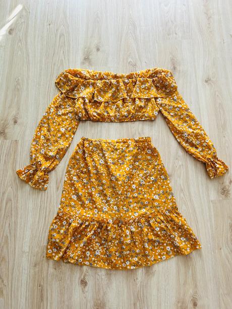 Krásny komplet sukne a topu značky shein, s