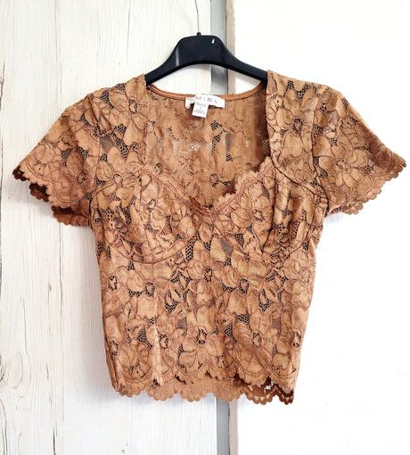 Hnedý čipkový crop top, amisu,s