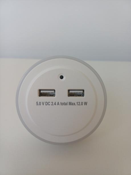 Svetlo+zástrčka do zásuvky,