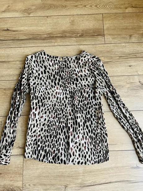 Volnejšia blúzka, s