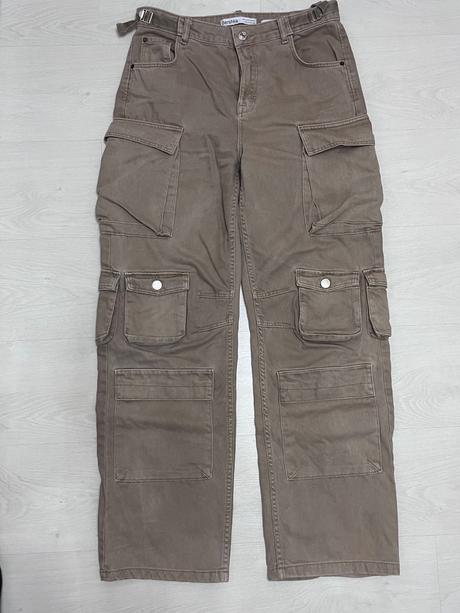 Bershka kapsače, bershka,40