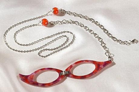 Okuliare s lupou na retiazke 4+, 