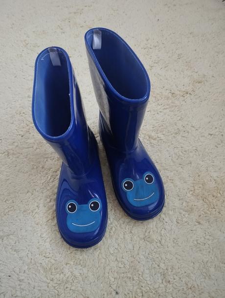 Gumáky so žabkou, 28