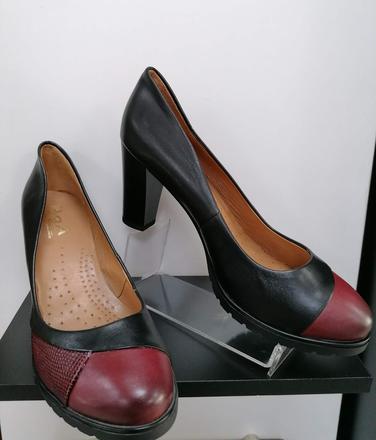 Dámske kožené lodičky aga 422 + z, 41