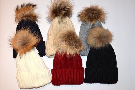 Čiapočka s pravým jemným brmbolcom, 98 - 158