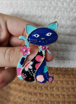 Brošňa mačička,